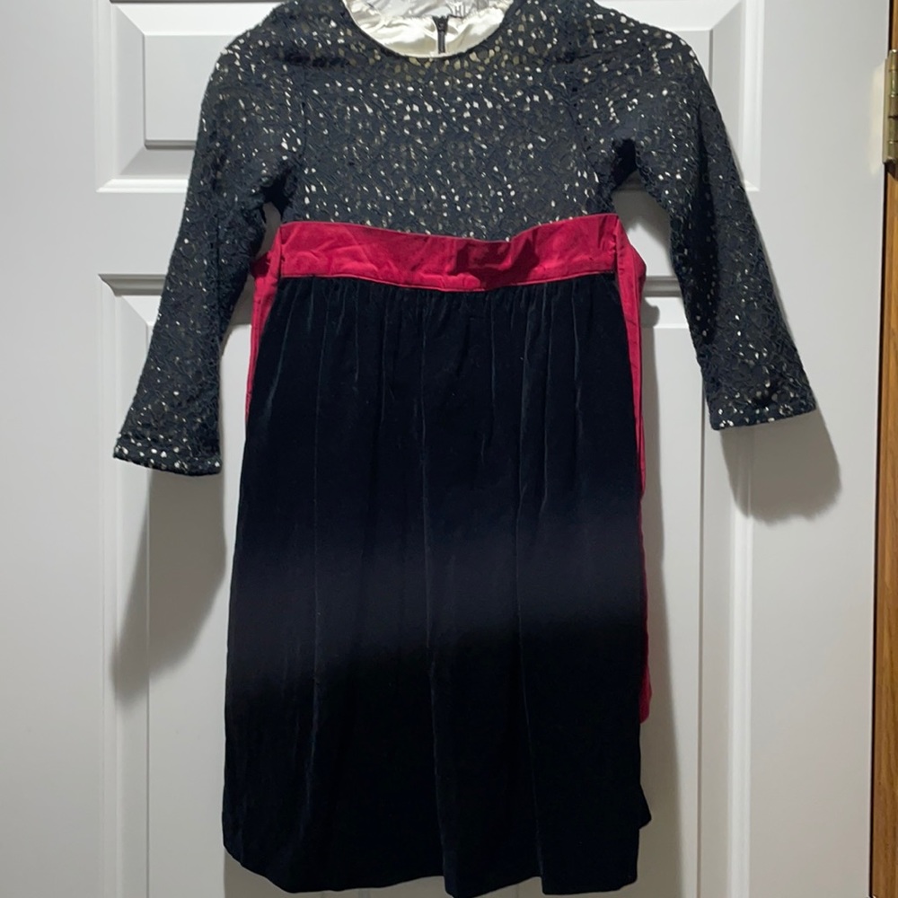 Crush velvet and lace fancy dress. Size 7